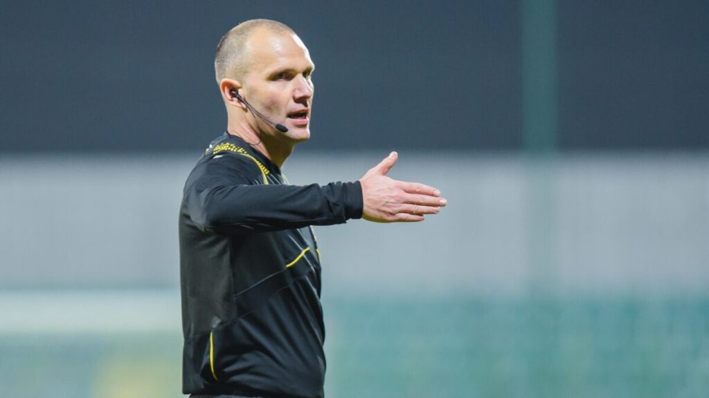 Mecz z Puszczą sędziuje Sebastian Tarnowski