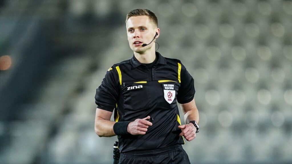Damian Sylwestrzak sędzią meczu z Podbeskidziem Bielsko-Biała