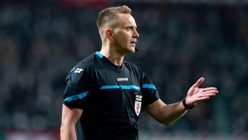 Mecz z Resovią sędziuje Piotr Lasyk