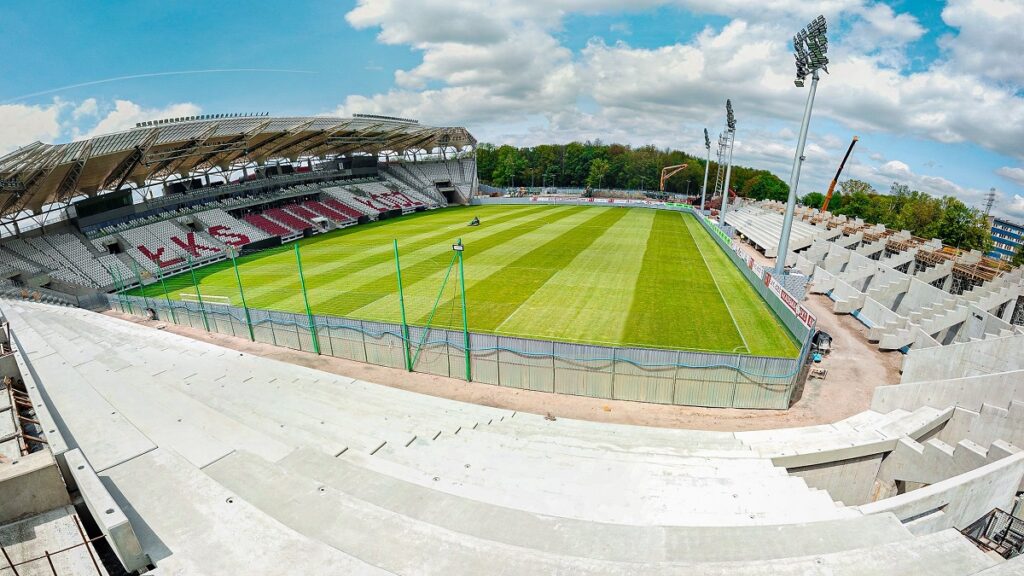 Raport z budowy stadionu. Pożegnajcie się z dworcem