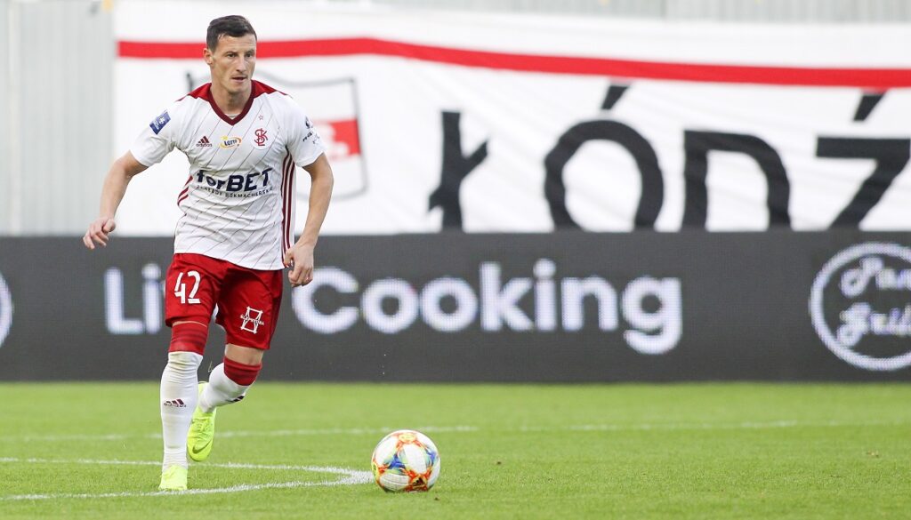 Koszulki domowe ponownie dostępne w pełnej rozmiarówce w sklepie kibiców