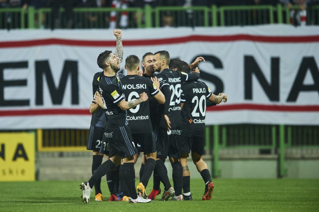 Załatwili sprawę przed przerwą. GKS Bełchatów – ŁKS 1:3