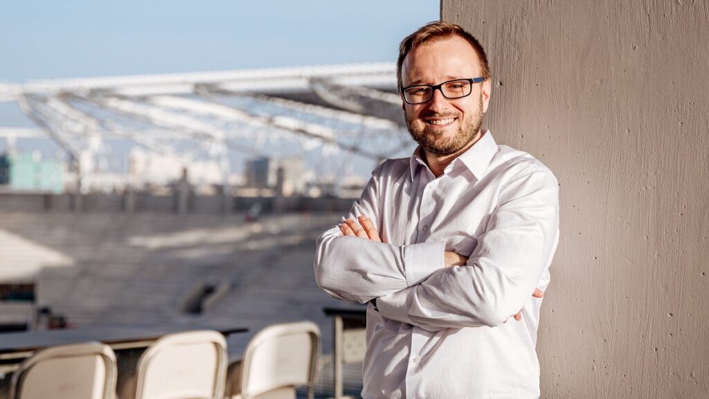 „Futbol to część łódzkiego DNA”. Ekonomia z perspektywy trybun