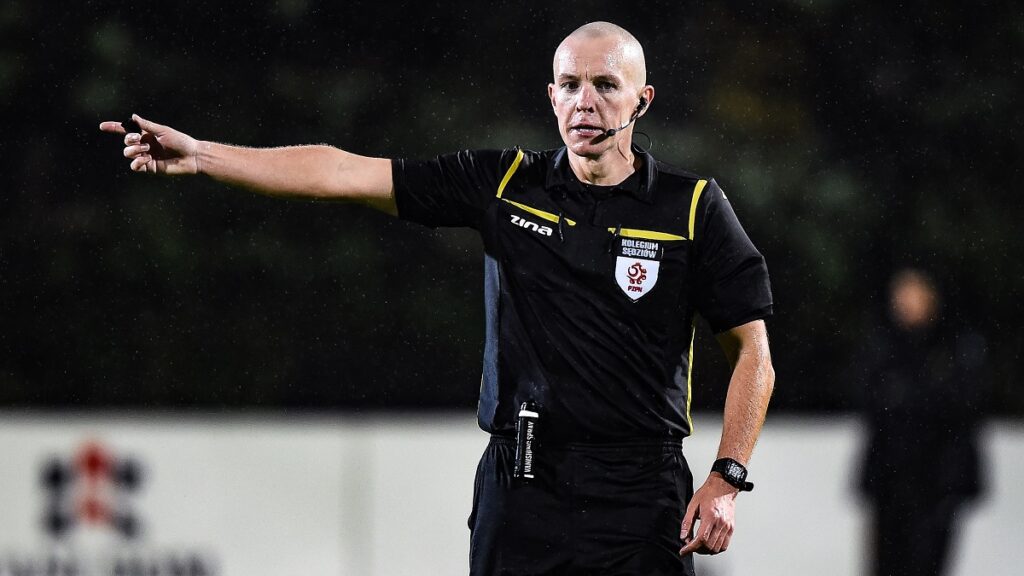 Kornel Paszkiewicz sędzią meczu z GKS Tychy