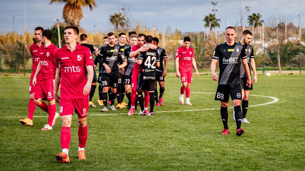 „Cenna lekcja”. Ełkaesiacy o pierwszym sparingu