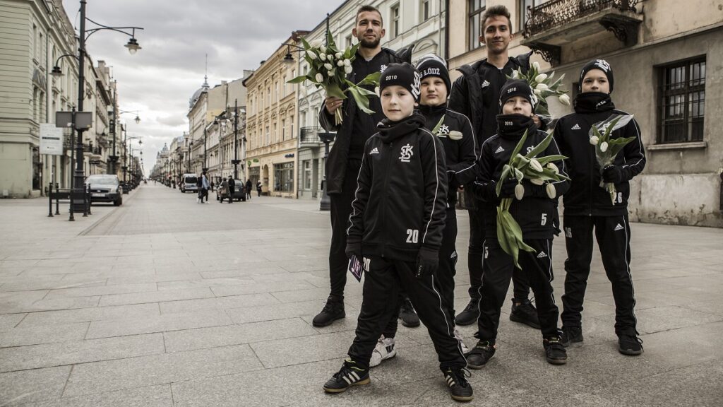 Dżentelmeni z ŁKS-u opanowali centrum Łodzi