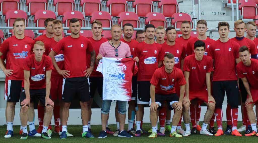 Koszulka ŁKS-u na licytację dla dzielnego Huberta Herskiego