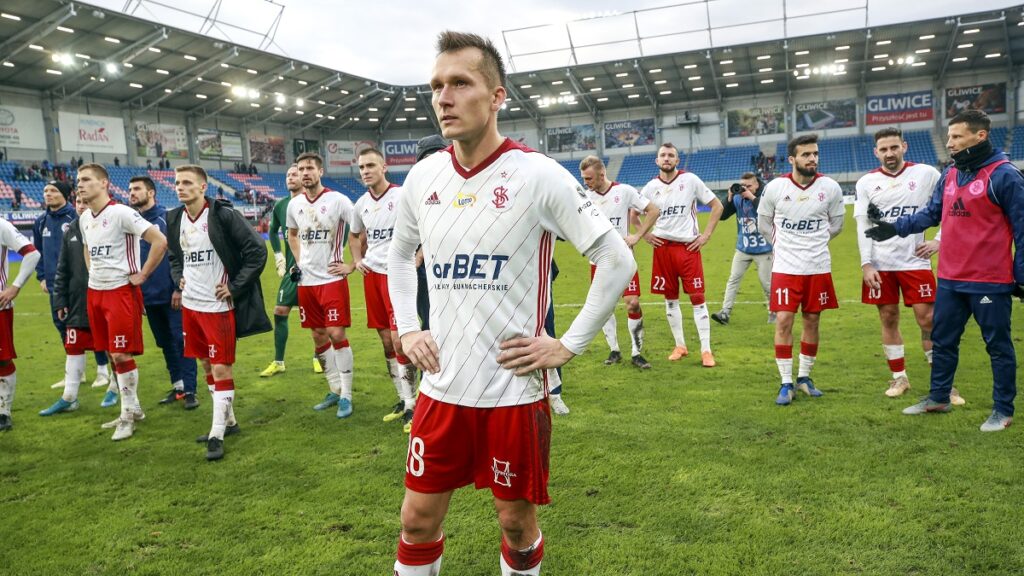 Pozwolili mistrzowi na przełamanie. Piast Gliwice – ŁKS 2:1