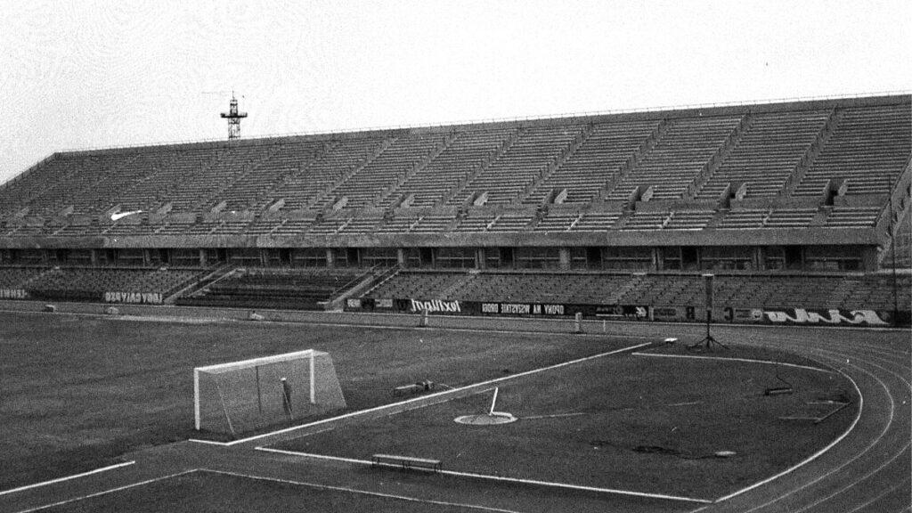 Miłość, nie przypadkowa randka. Najlepsze życzenia ŁKS-ie!