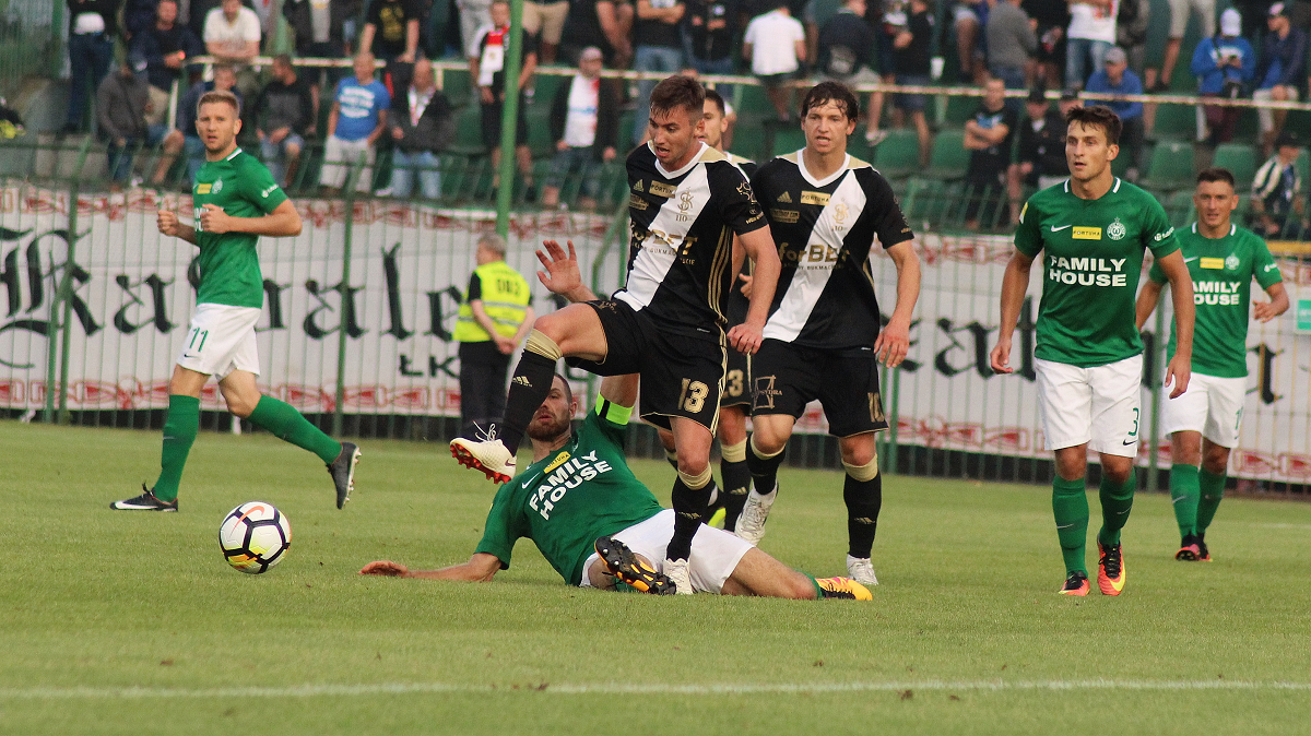 Obrońcy też lubią zdobywać gole. Warta – ŁKS 0:2!