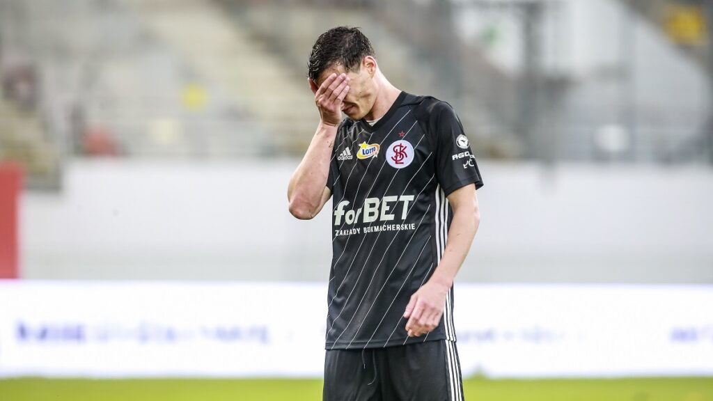 Nieszczęśliwe ostatnie minuty przed przerwą. Zagłębie – ŁKS 1:0