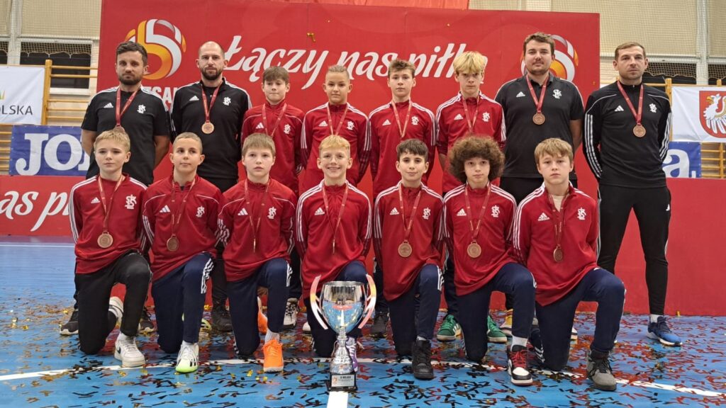 Akademia ŁKS U-13 na podium mistrzostw Polski w futsalu