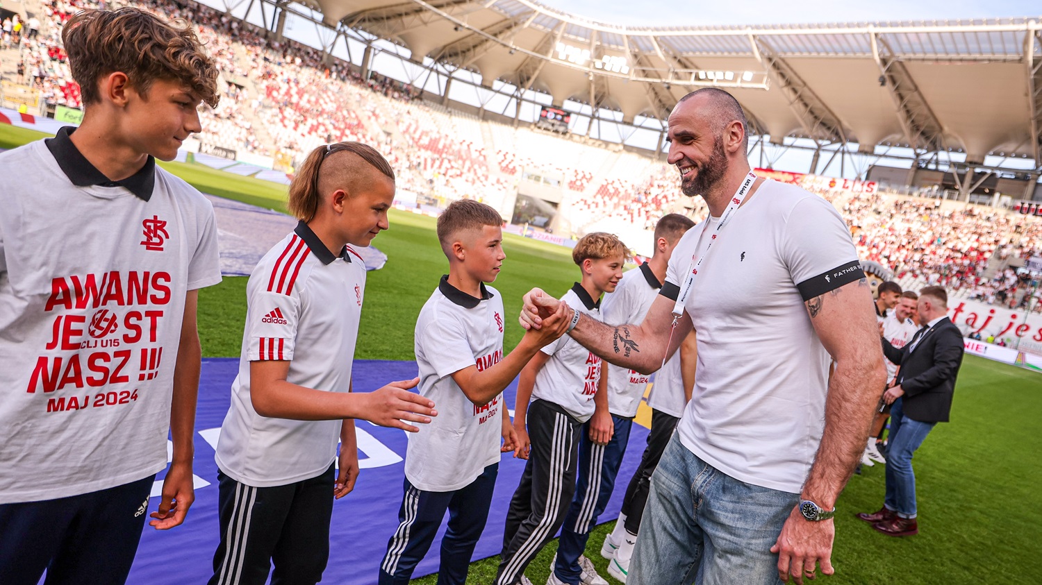 Marcin Gortat i Michał Mokrzycki w sektorze rodzinnym na #ŁKSWPŁ