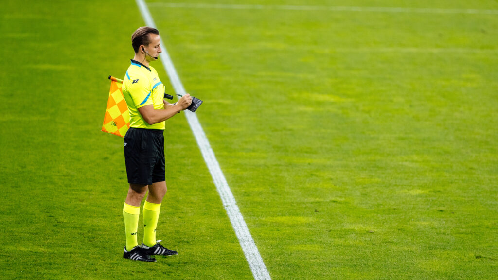 Mariusz Myszka sędzią meczu ze Zniczem