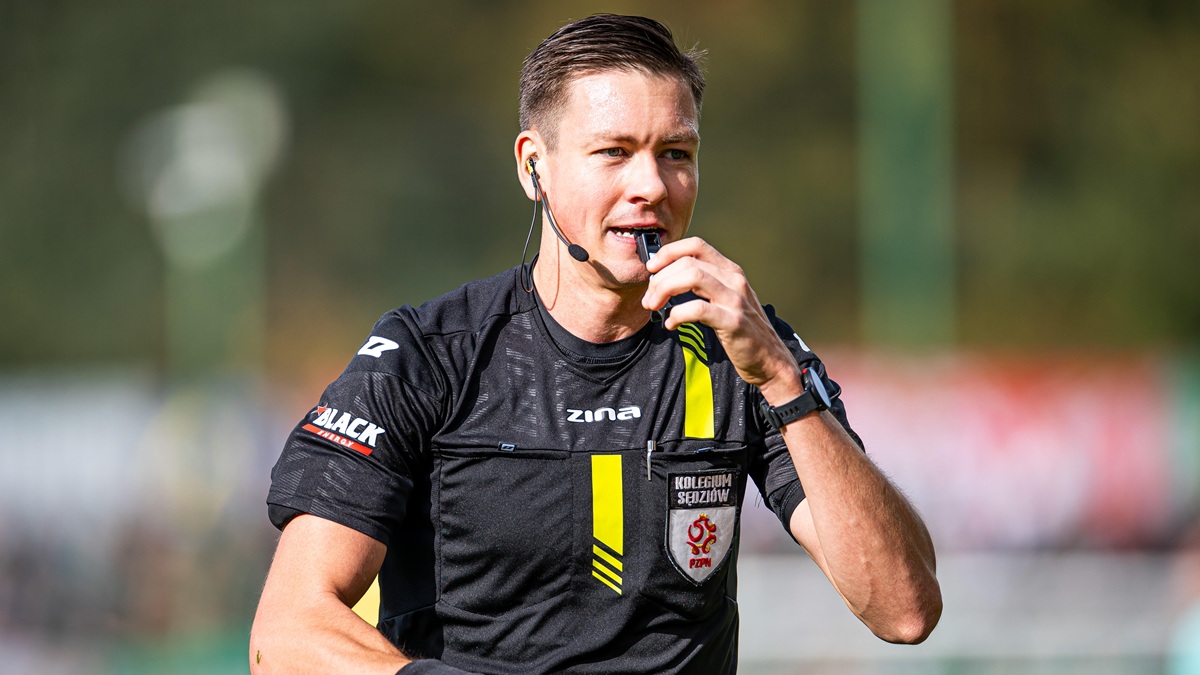 Patryk Gryckiewicz sędzią meczu z Wisłą
