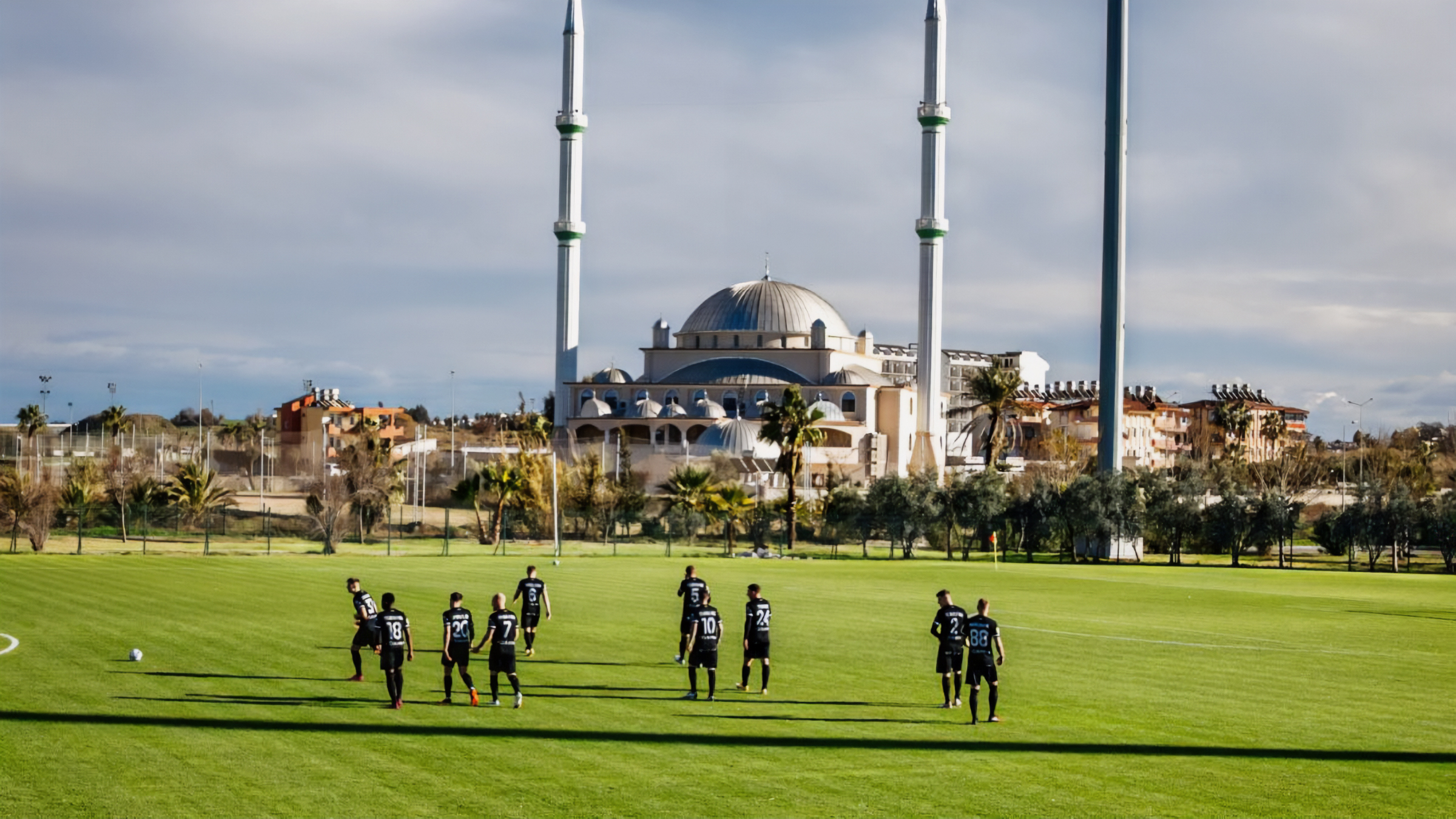 Trzy sparingi #ŁKSwSide w ŁKS TV