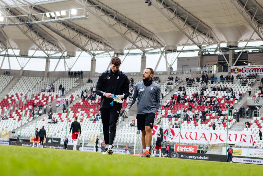 Okładka artykułu - Kulisy pracy bramkarzy ŁKS