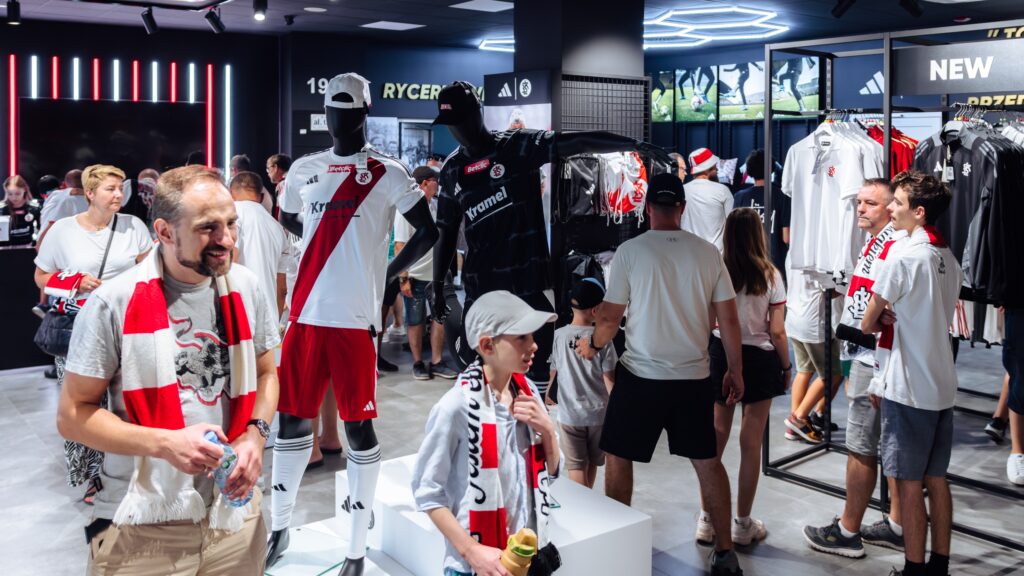 Okładka artykułu - Dzień Ełkaesiaka – start rundy wiosennej w U2 ŁKS Store!