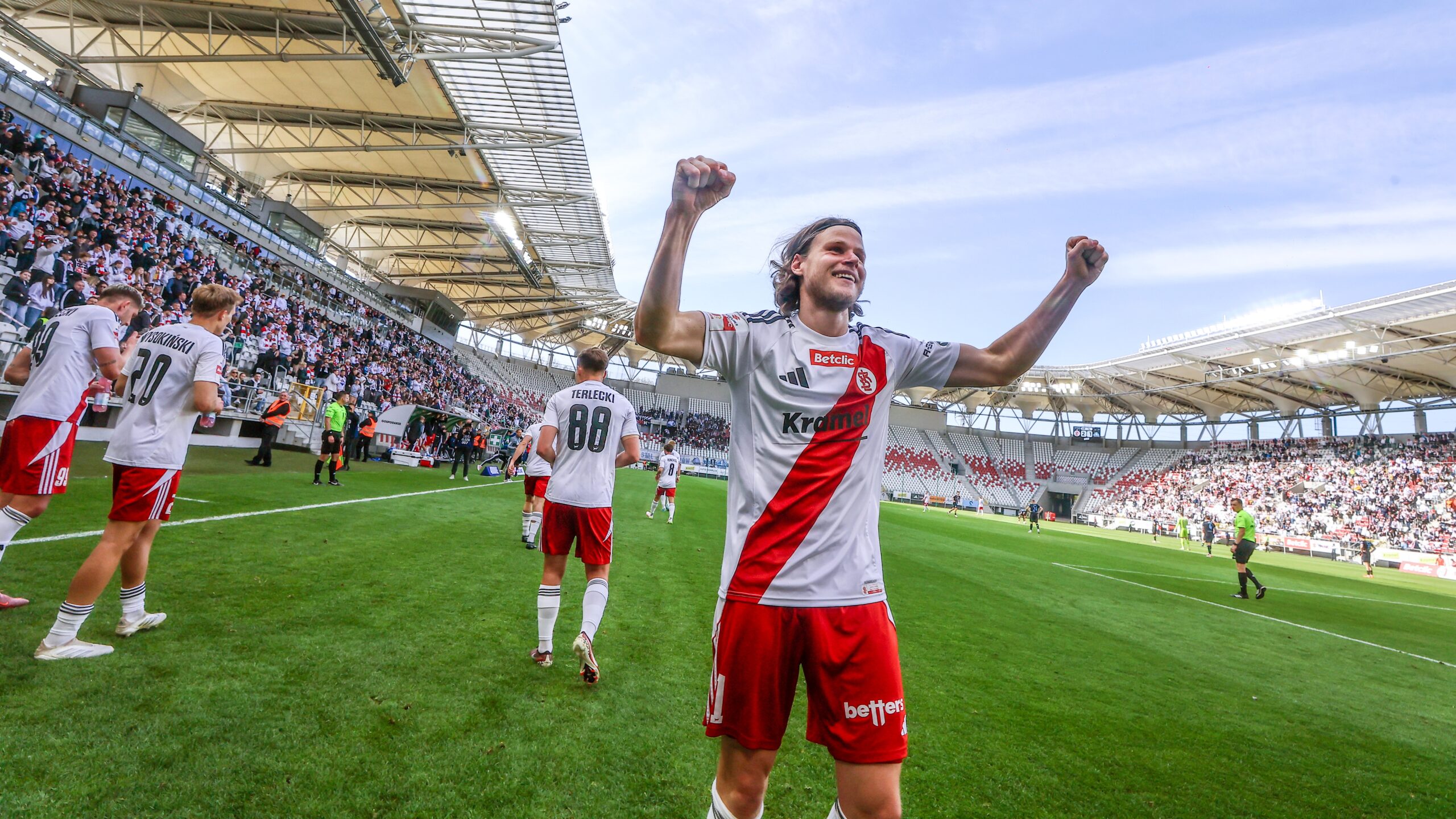 Okładka artykułu - Betclic 1. Liga: ŁKS – Stal Rzeszów 2:1