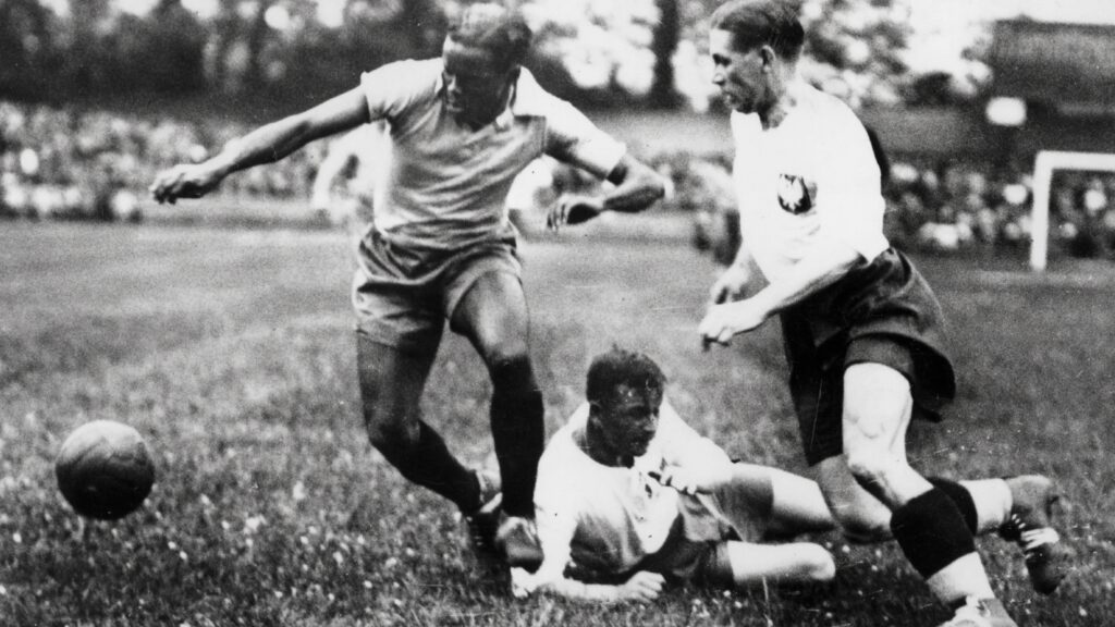 Okładka artykułu - Ełkaesiacy na mundialach