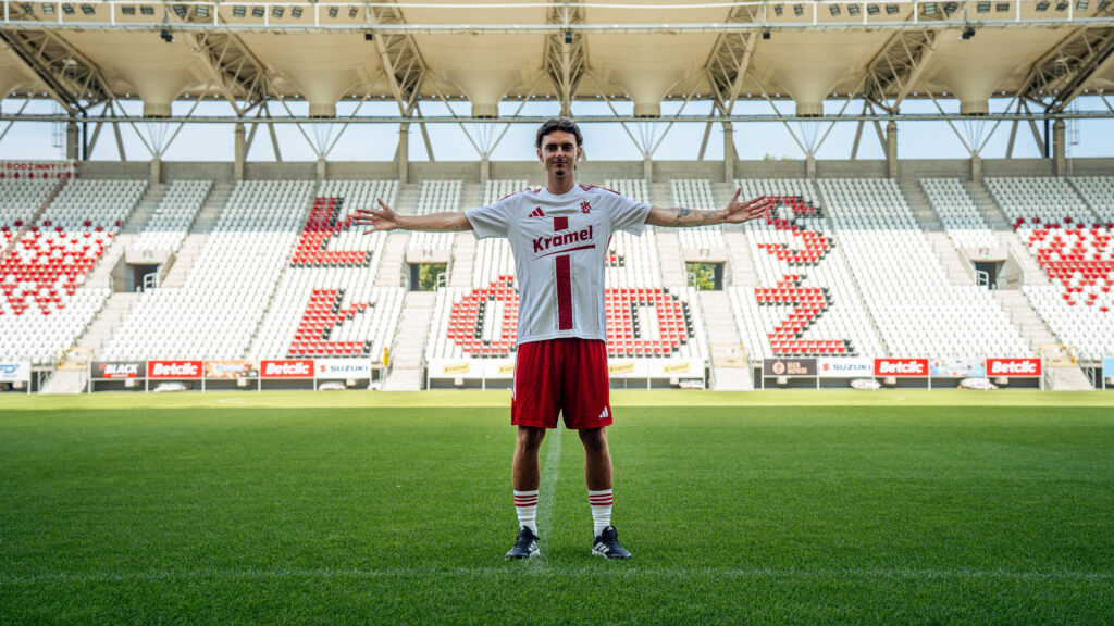 Okładka artykułu - Igor Strzałek w ŁKS